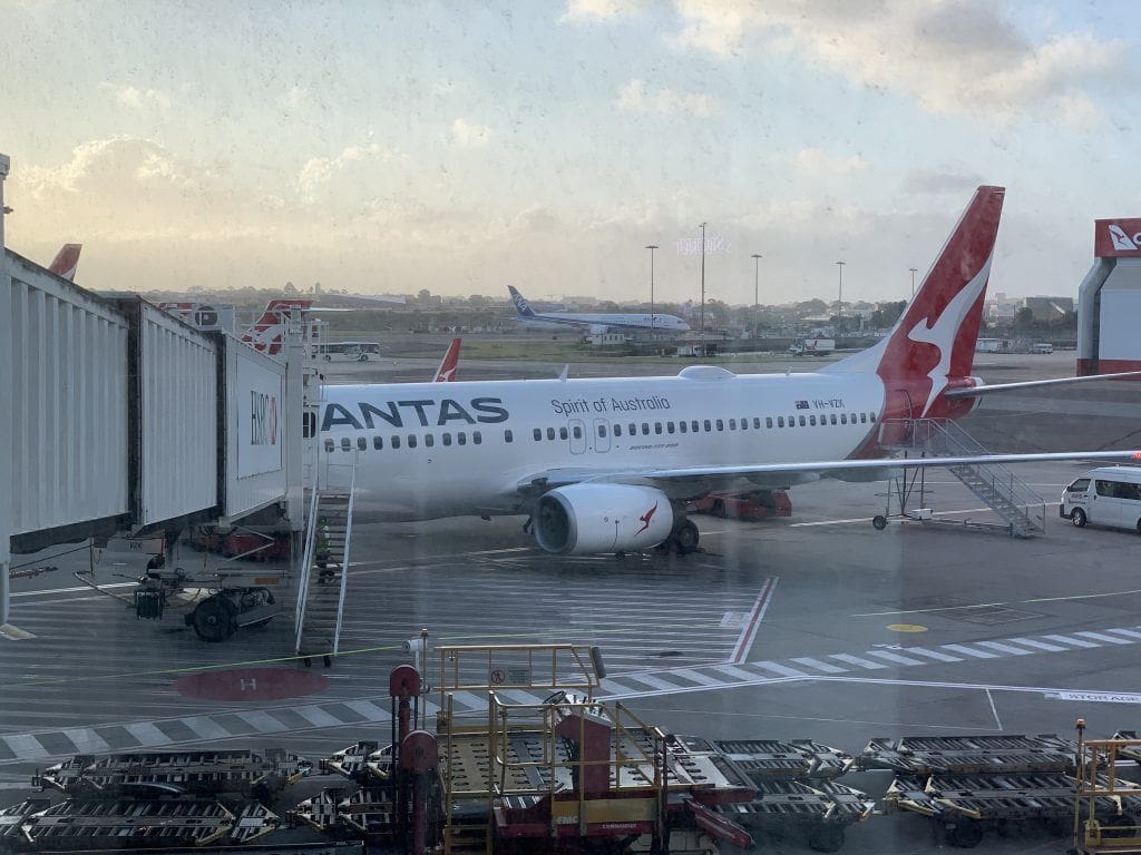 Qantas Sydney to Melbourne