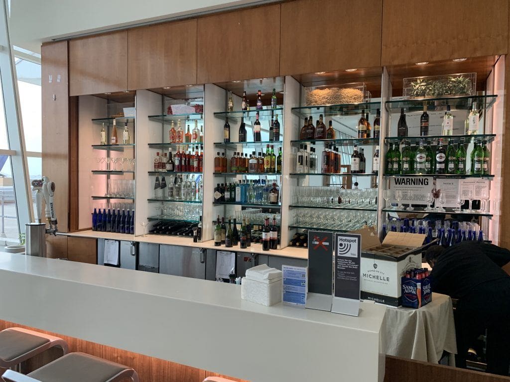 Lufthansa Senator Lounge JFK Terminal 1 Bar