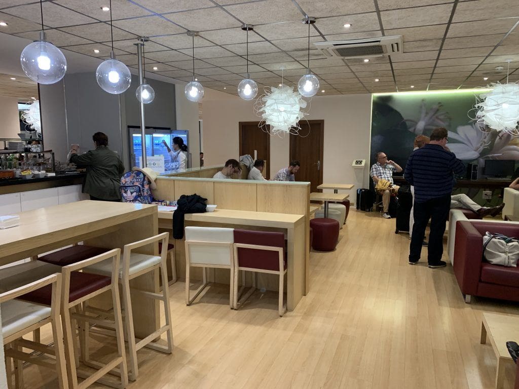 Priority Pass Lounge Seville Crowded