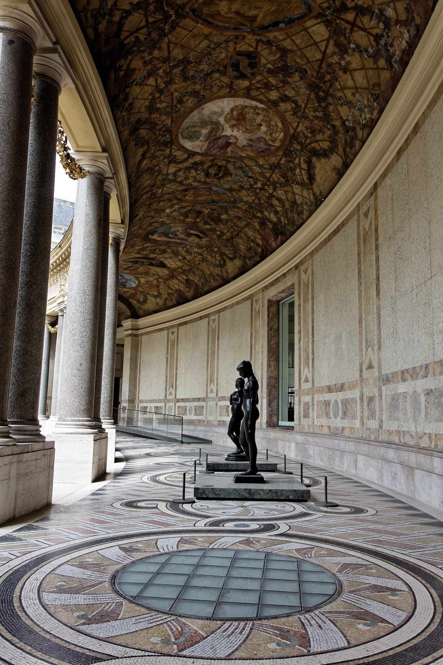 30 Free Things to Do in Paris 5 The curved colonnaded peristyle around the interior garden of the Petit Palais in Paris